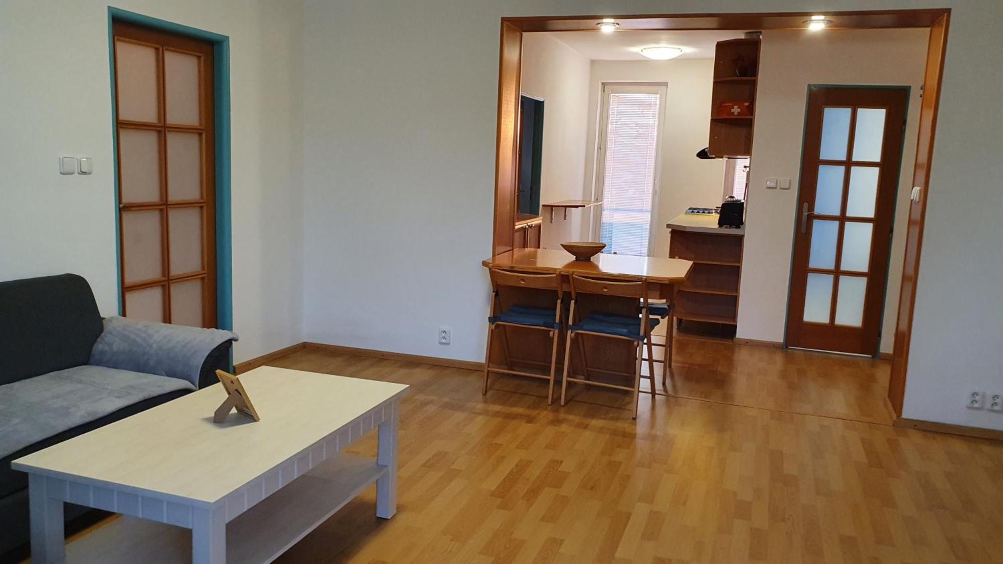 Lakeview Apartments ปิเอชตานี ห้อง รูปภาพ